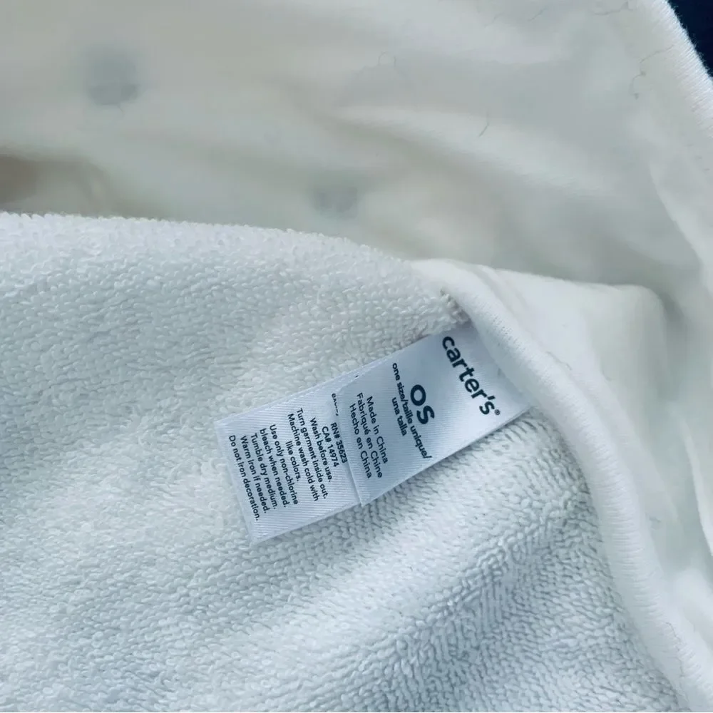 Carter's Baby Giraffe Hooded Towel for Bathtime (Perfect for Boys or Girls)
